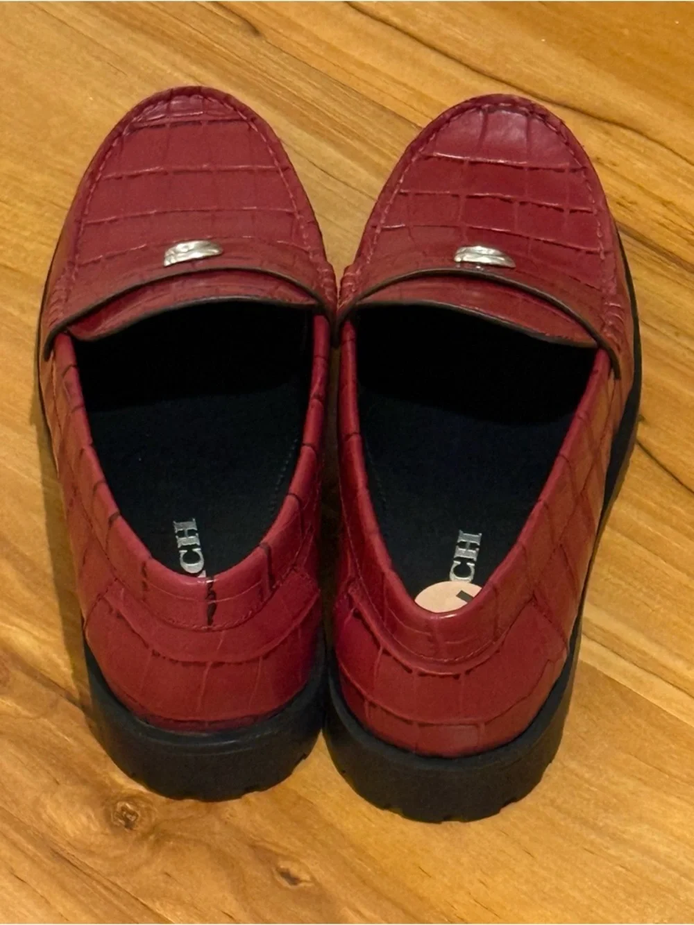Coach Women’s Jocelyn loafer Burgundy Croc-Embossed Slip-On - Picture 2 of 9